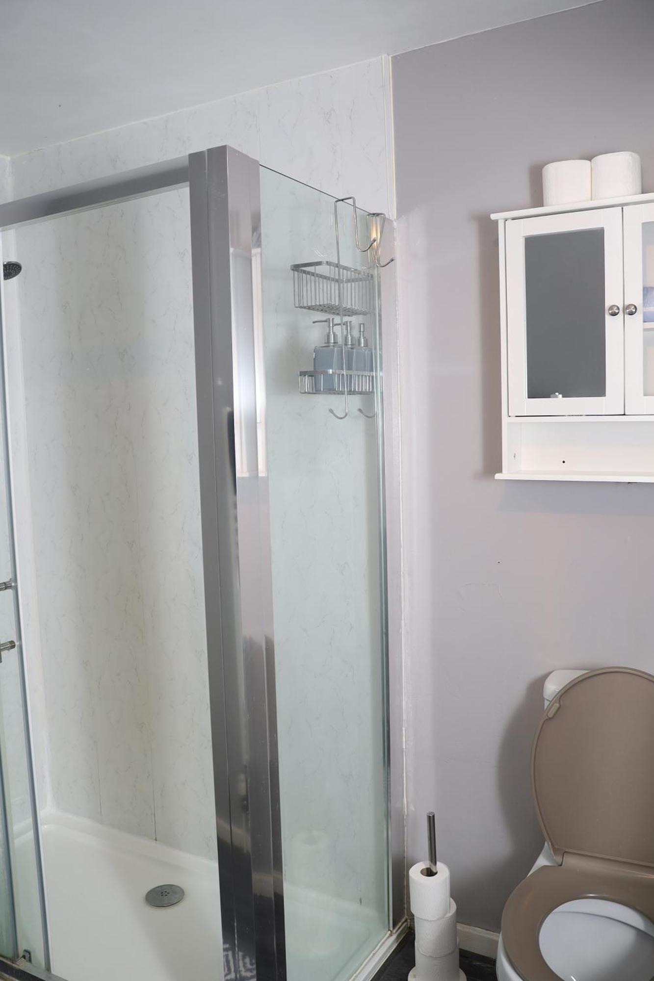 Superb 3 Bedroom Flat In スタッフォード エクステリア 写真