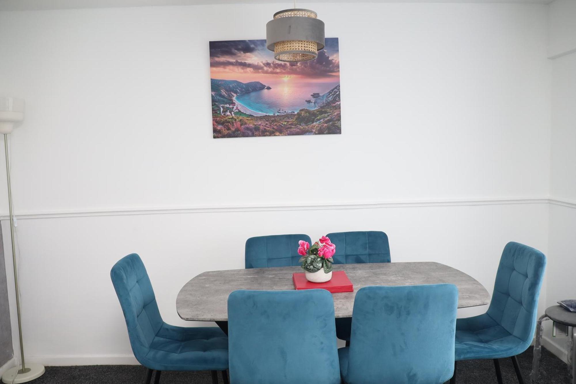 Superb 3 Bedroom Flat In スタッフォード エクステリア 写真